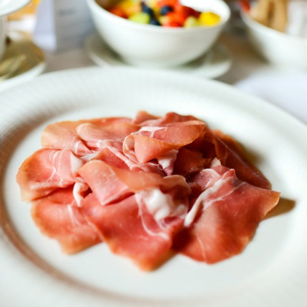 Parma ham DOP, aged 14 months, 100g pack of premium Italian cured meat, thinly sliced and ready to serve, non-halal