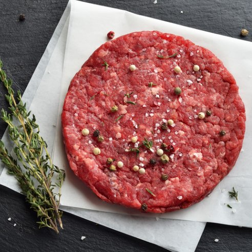 Frozen angus beef burgers pack of 2 juicy patties, 180g each, ready to grill for a delicious homemade hamburger