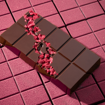Layers Berry Fluffy Chocolate Bar — 150g - 0