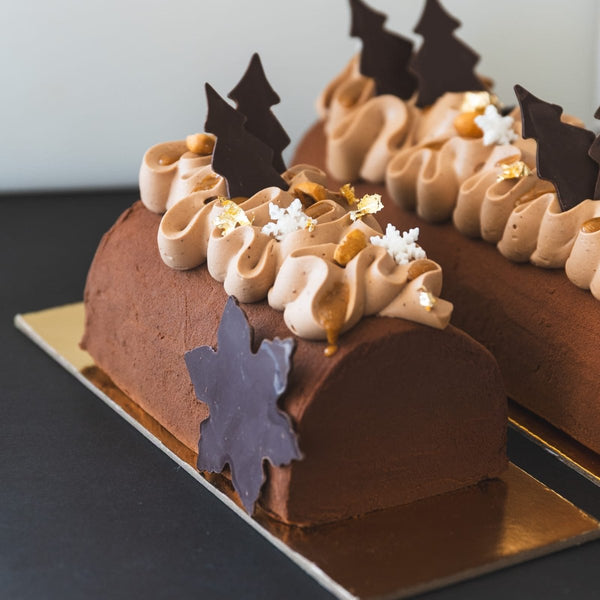 Chocolate, Hazelnut & Tonka Buche - Christmas Log - Les Gastronomes